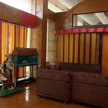 Hotel Rahul Deluxe Nagpur Buitenkant foto