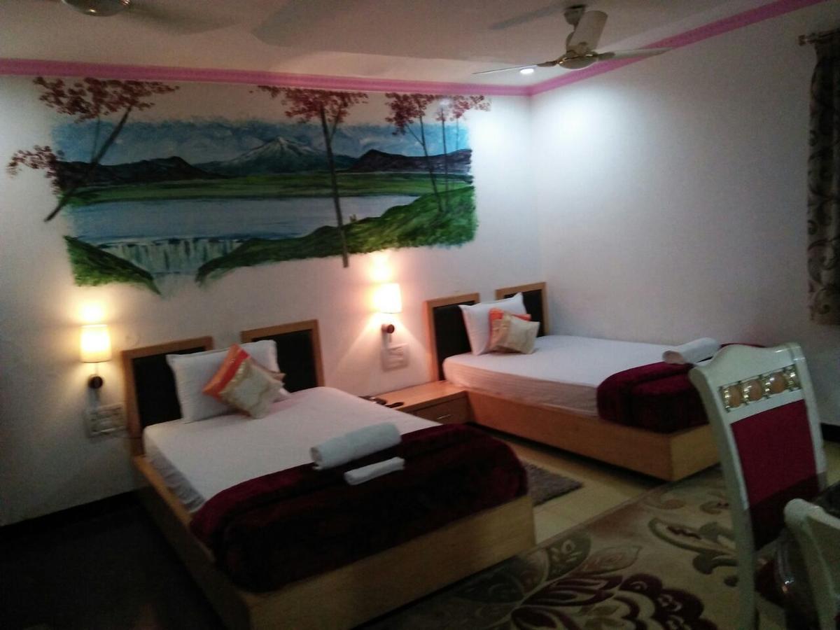 Hotel Rahul Deluxe Nagpur Buitenkant foto